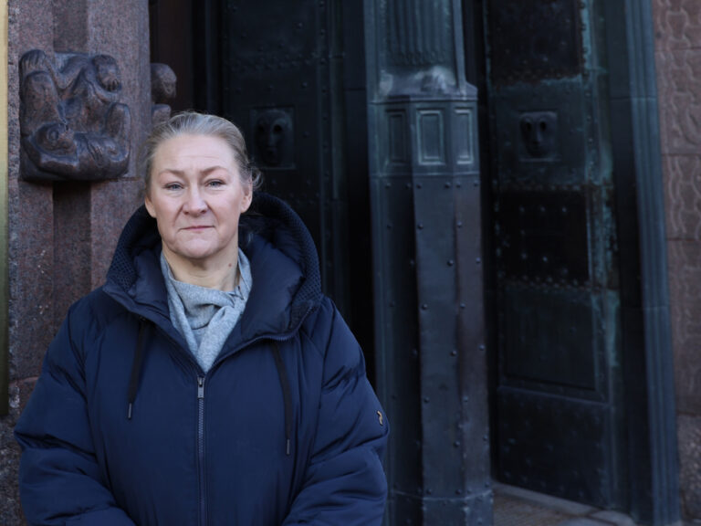Hovrätten friar långsam myndighet