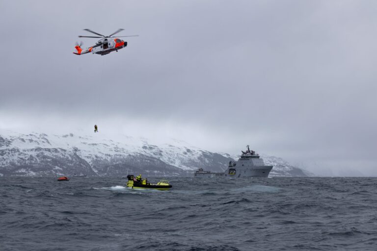 Kryssningsfartyg kolliderade med oljetanker i arktisk sjö- och miljöräddningsövning