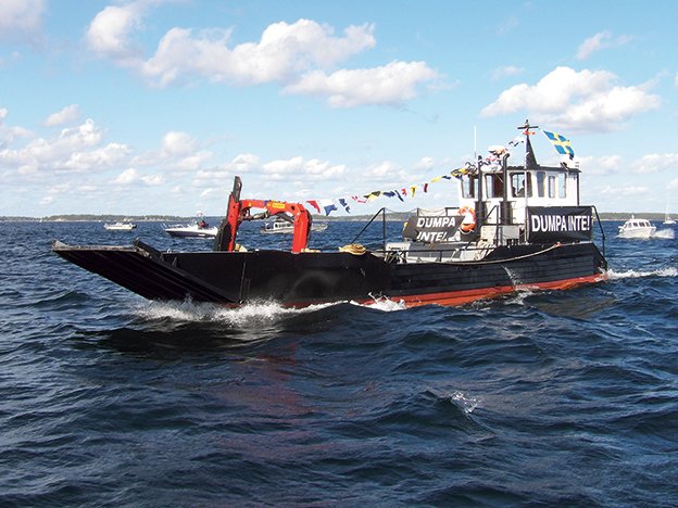 Hundratals båtar i protest