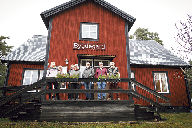 Föreningarna håller Singö samman